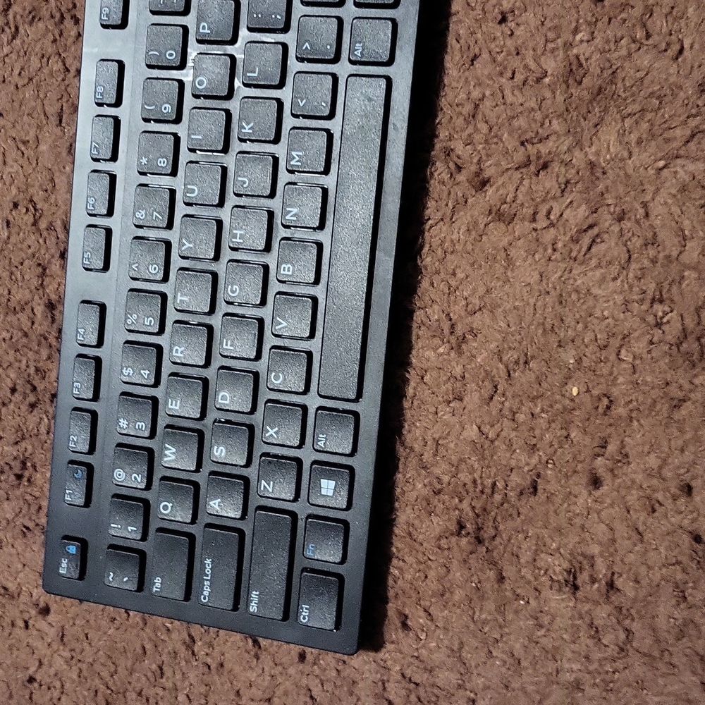 Dell Keyboard - Picture 2 of 3